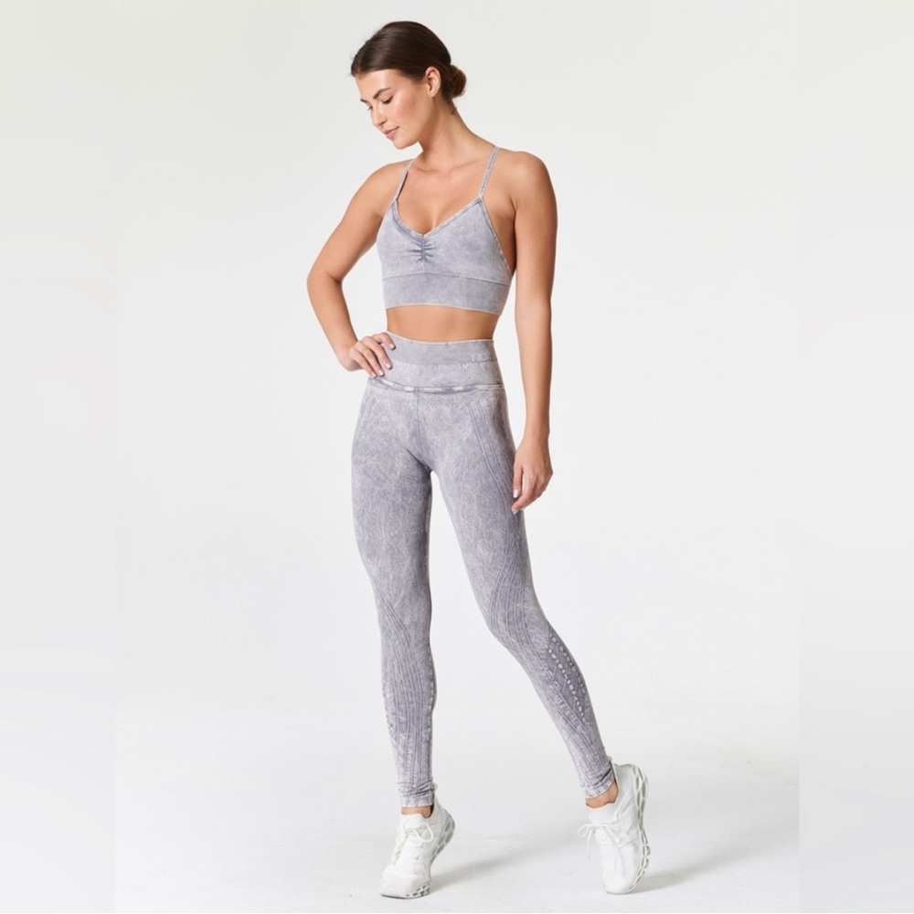 NWOT Nux Mesa Leggings in Mineral Wash